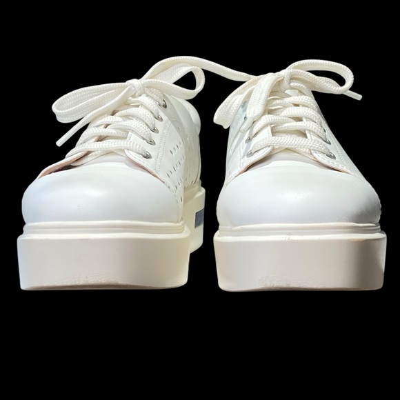 Linea Paolo Kendra White Perferated Platform Sneaker size 7.5 - Picture 3 of 12